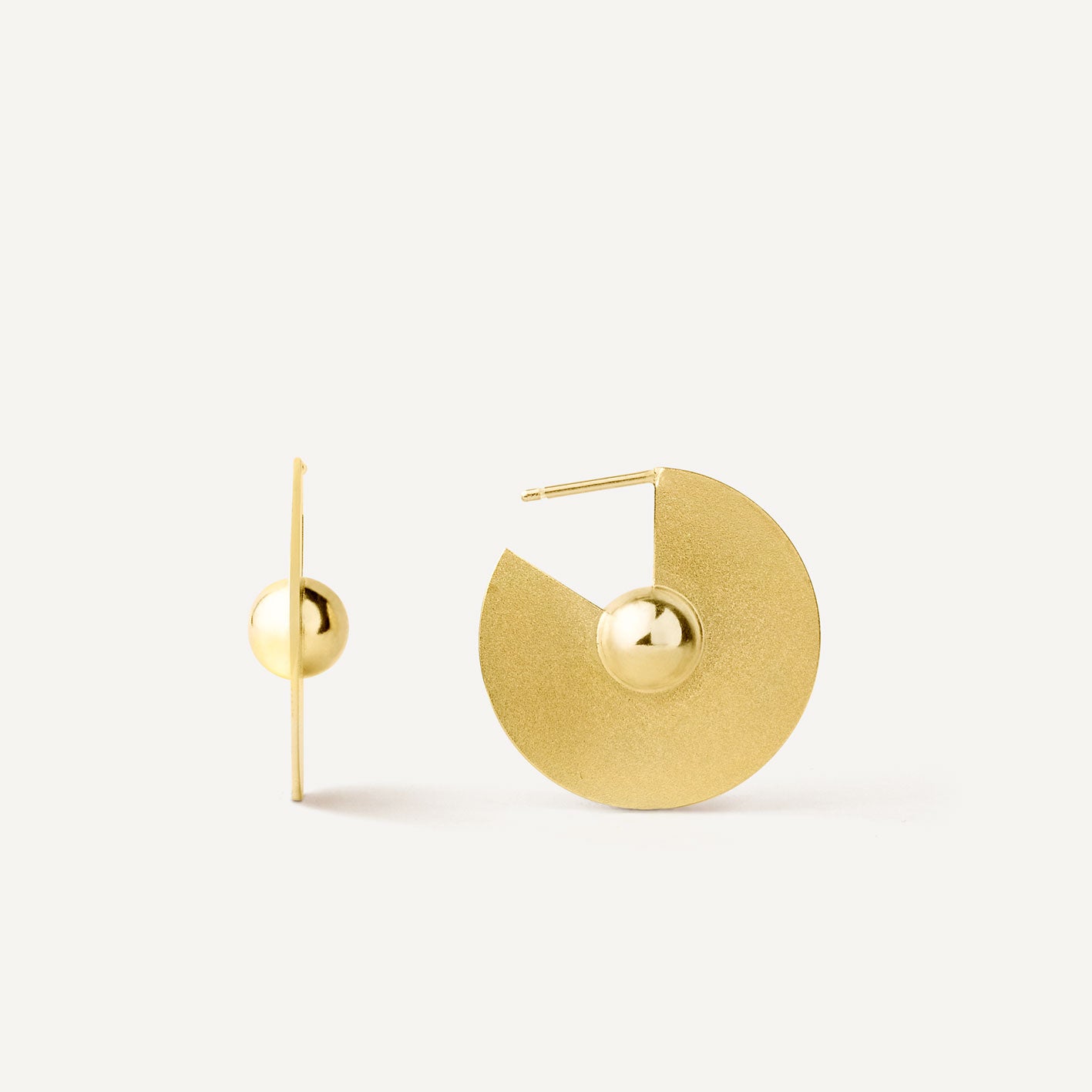 My version of silver hoops that embody simplicity and modernity — perfect for every day, when every day is special.
These earrings are about mental stillness, not silence. About focus without force. About this moment when you feel that you know without any doubts.