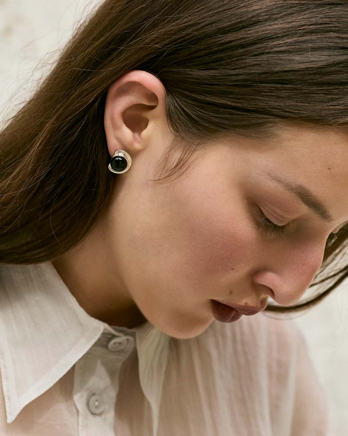 Earrings Hold