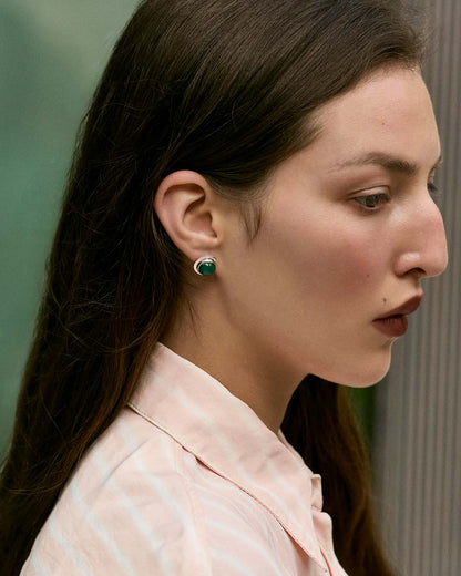 Earrings Hold