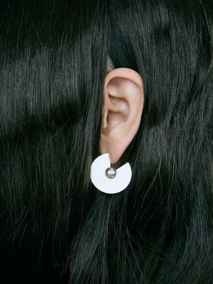 My version of silver hoops that embody simplicity and modernity — perfect for every day, when every day is special.
These earrings are about mental stillness, not silence. About focus without force. About this moment when you feel that you know without any doubts. 