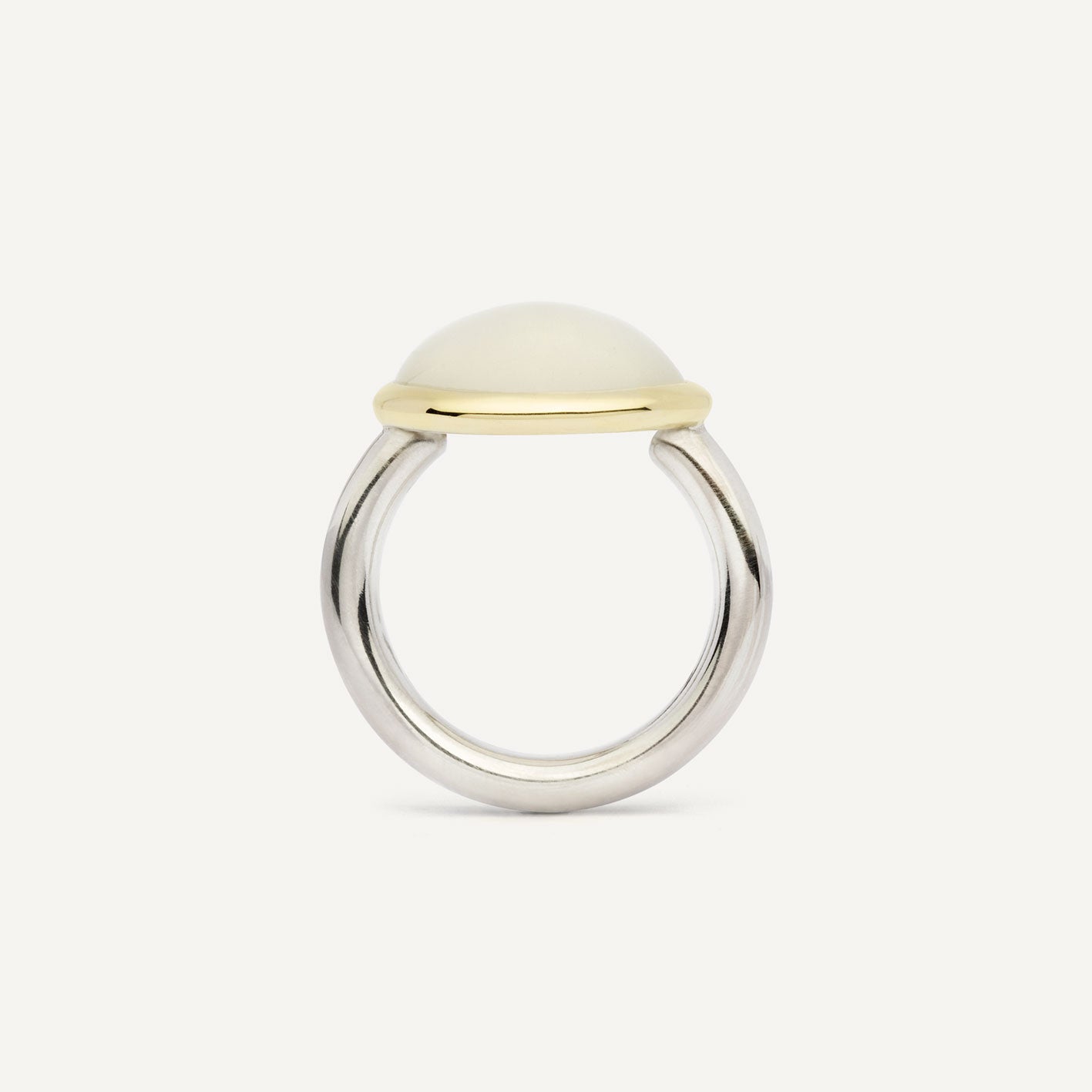 For this precious ring, I first found the gemstone — and only then made the ring. It consists out of soft, round shapes without sharp corners. The stone is set in warm 14K gold, giving it a quiet contrast I really like. Handmade piece of jewelry.