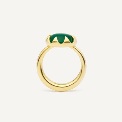 The construction of this 18K yellow gold plated silver ring came intuitively. It feels like energetic balance, but not the kind that keeps you still. More like the kind that pushes you forward. The deep green Chrysoprase stone adds its own layer: openness, new energy, curiosity. 