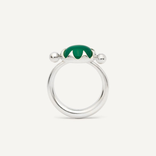 The construction of this silver ring came intuitively. It feels like a balance between stillness and direction. The deep green Chrysoprase adds its own kind of grounding: as a reference to nature which is always there no matter what. 
