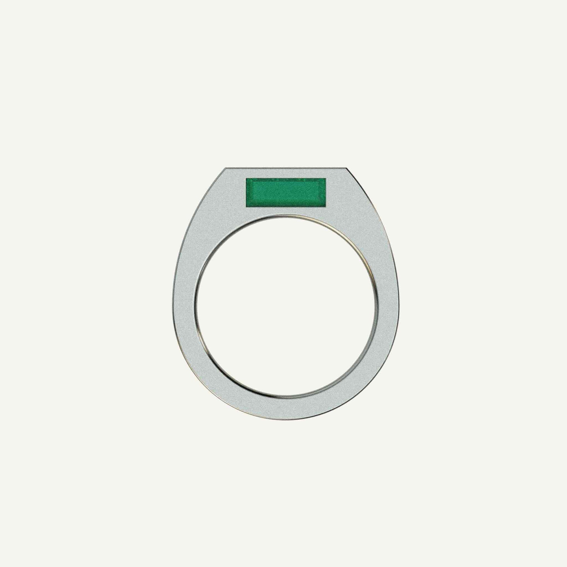 This silver signet ring is made of 2 parts. When it’s closed, it looks as if nothing’s happening. But when you open it — surprise — a hidden garden of gemstones inside. 