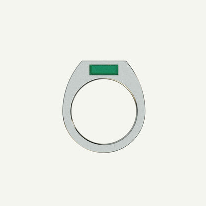 This silver signet ring is made of 2 parts. When it’s closed, it looks as if nothing’s happening. But when you open it — surprise — a hidden garden of gemstones inside. 