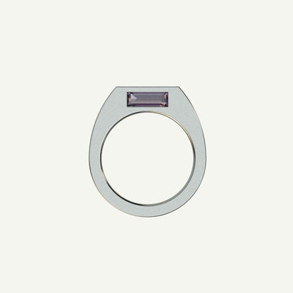 This silver signet ring is made of 2 parts. When it’s closed, it looks as if nothing’s happening. But when you open it — surprise — a hidden garden of gemstones inside. 