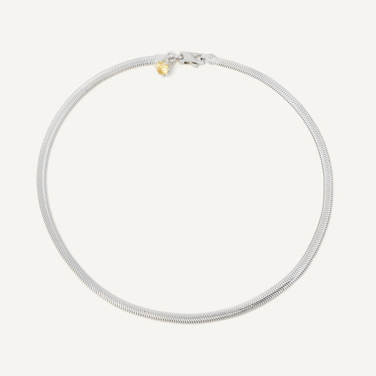 Silver thick chain with a gemstone at the back designed to be worn every day. Handmade in Barcelona. 