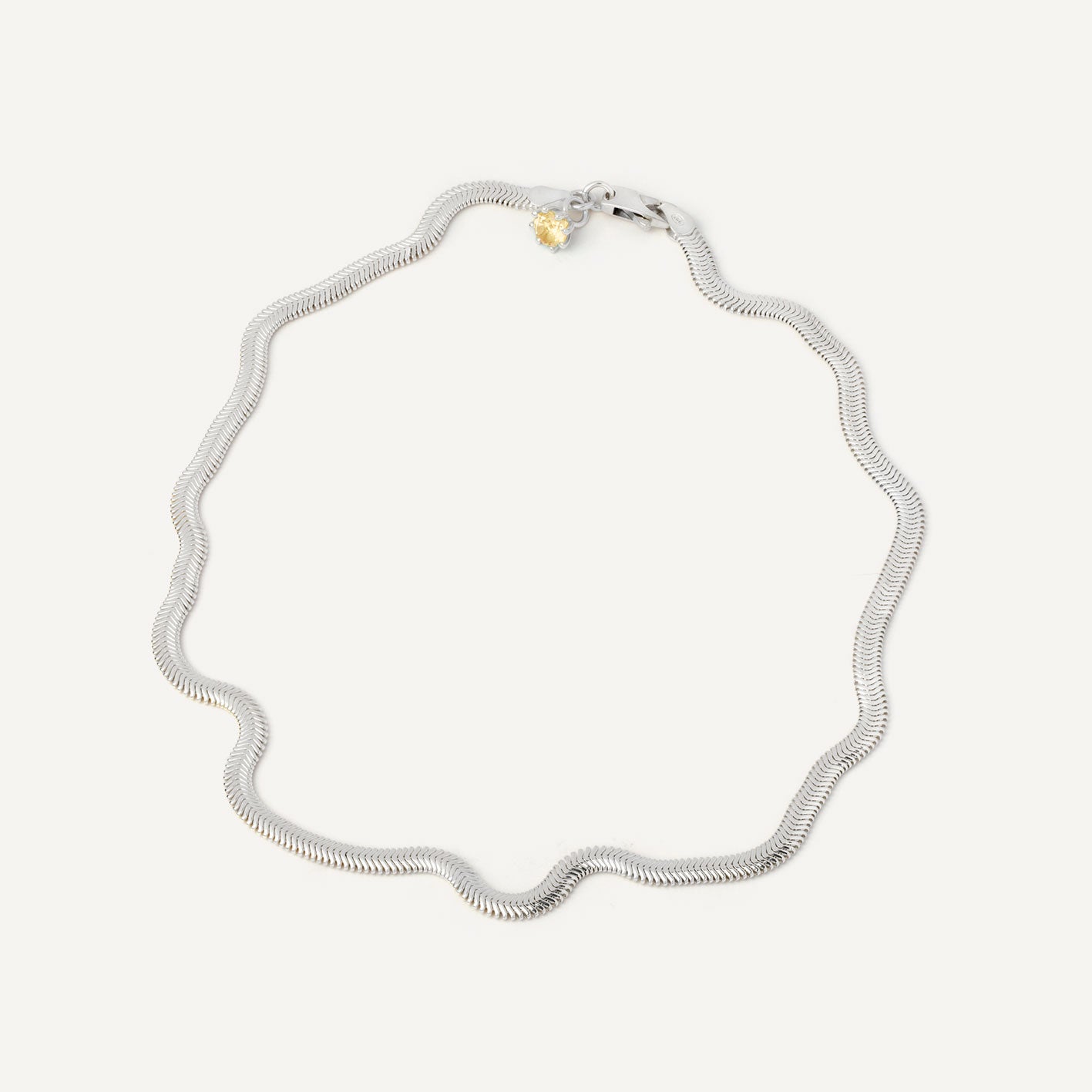 Silver thick chain with a gemstone at the back designed to be worn every day. Handmade in Barcelona. 